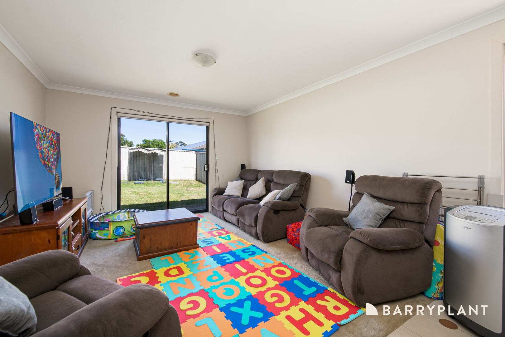 16 Buchan Green, Pakenham, VIC 3810, Pakenham - Thumbnail 7
