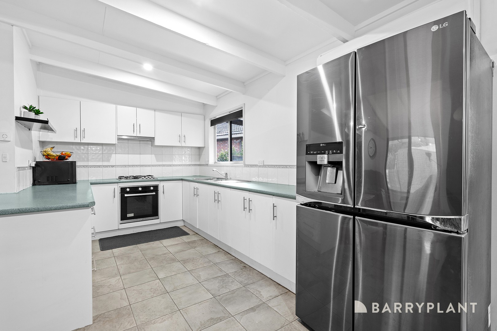 16 Buckmaster Drive, Mount Evelyn, VIC 3796, Mount Evelyn - Thumbnail 2