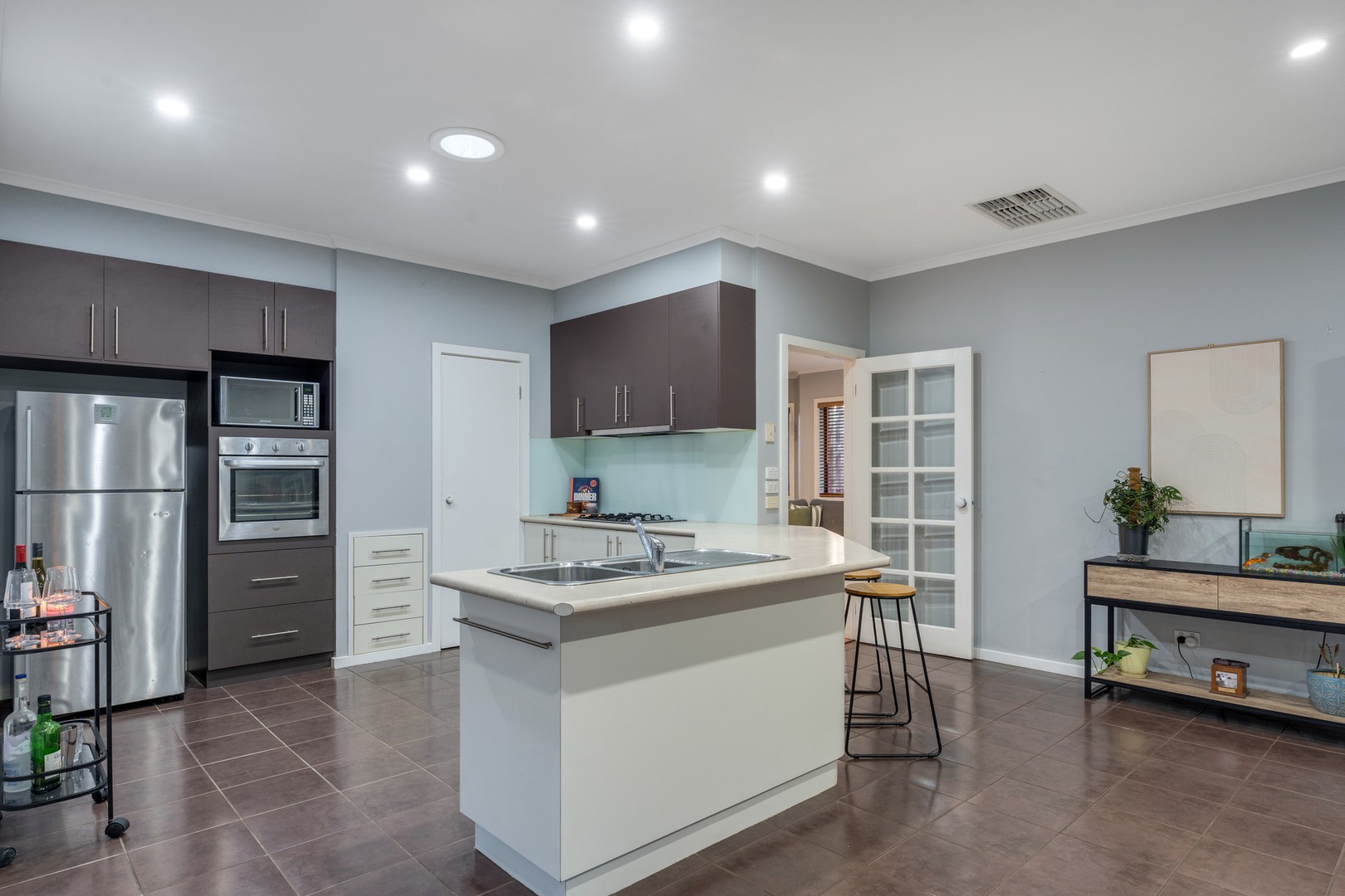 16 Burniston Avenue, Craigieburn, VIC 3064, Craigieburn - Thumbnail 3