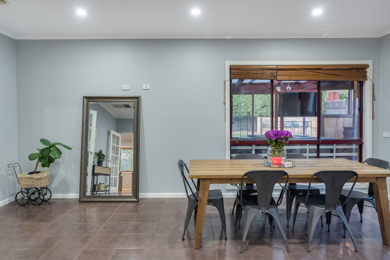 16 Burniston Avenue, Craigieburn, VIC 3064, Craigieburn - Thumbnail 5