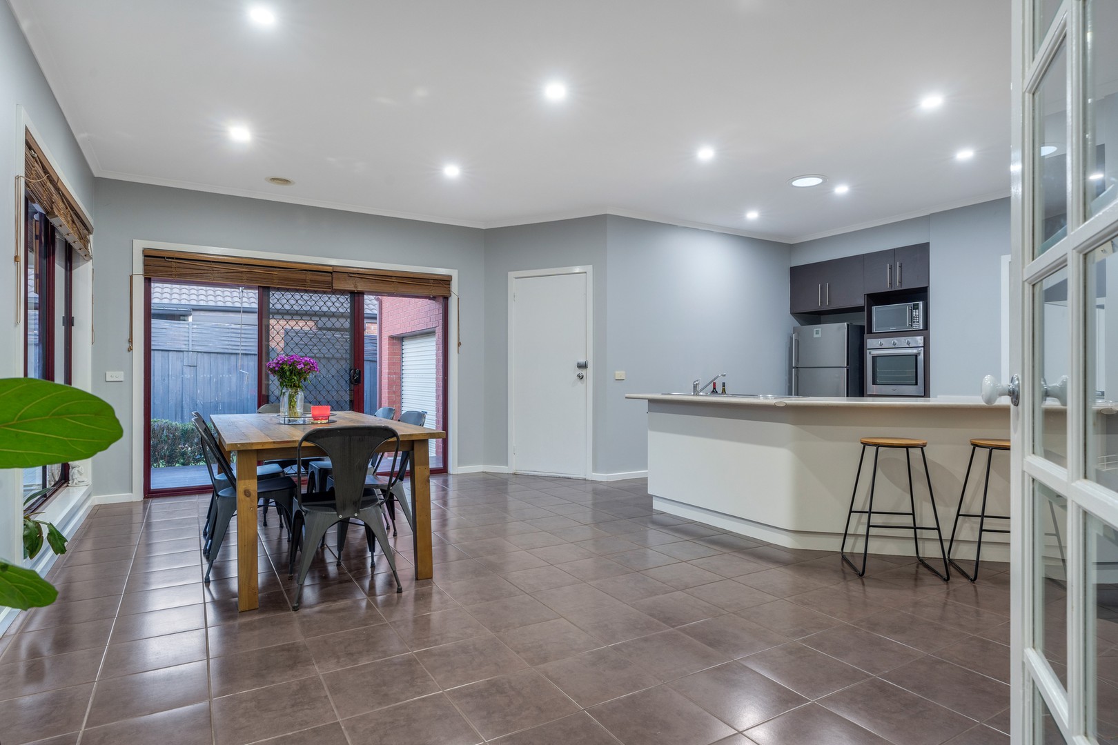 16 Burniston Avenue, Craigieburn, VIC 3064, Craigieburn - Thumbnail 7