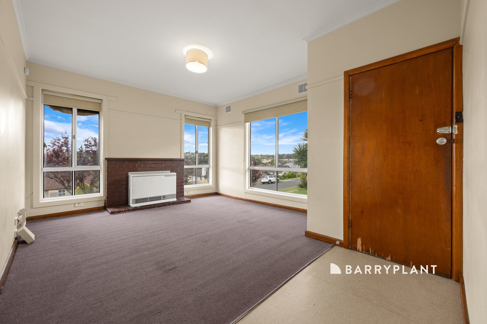 16 Burton Street, Warragul, VIC 3820 - Thumbnail 2 - 02/10/2025