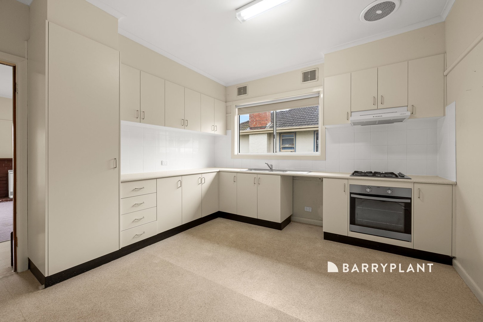 16 Burton Street, Warragul, VIC 3820, Warragul - Thumbnail 4