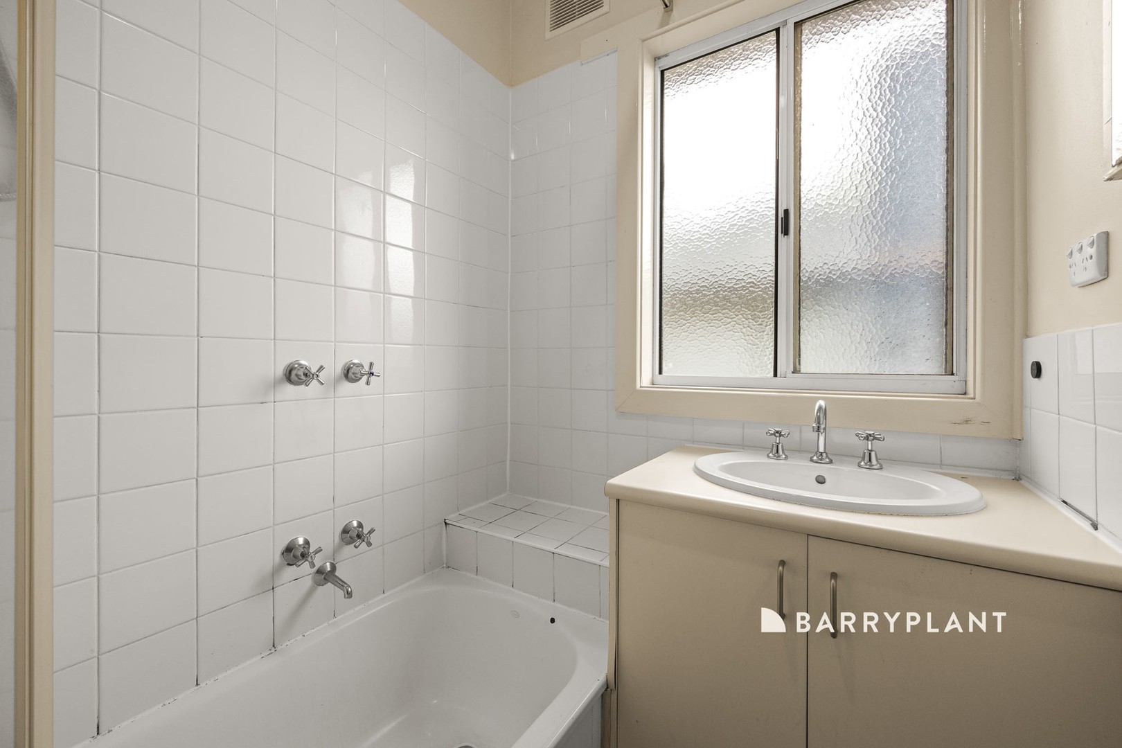 16 Burton Street, Warragul, VIC 3820, Warragul - Thumbnail 6