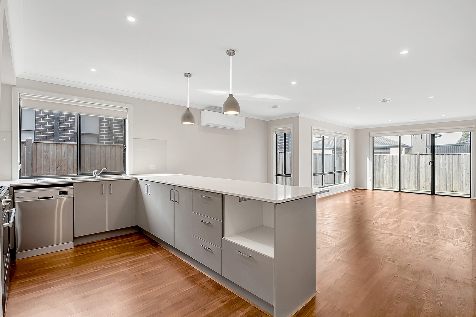 16 Burwood Street, Mickleham, VIC 3064, Mickleham - Thumbnail 7