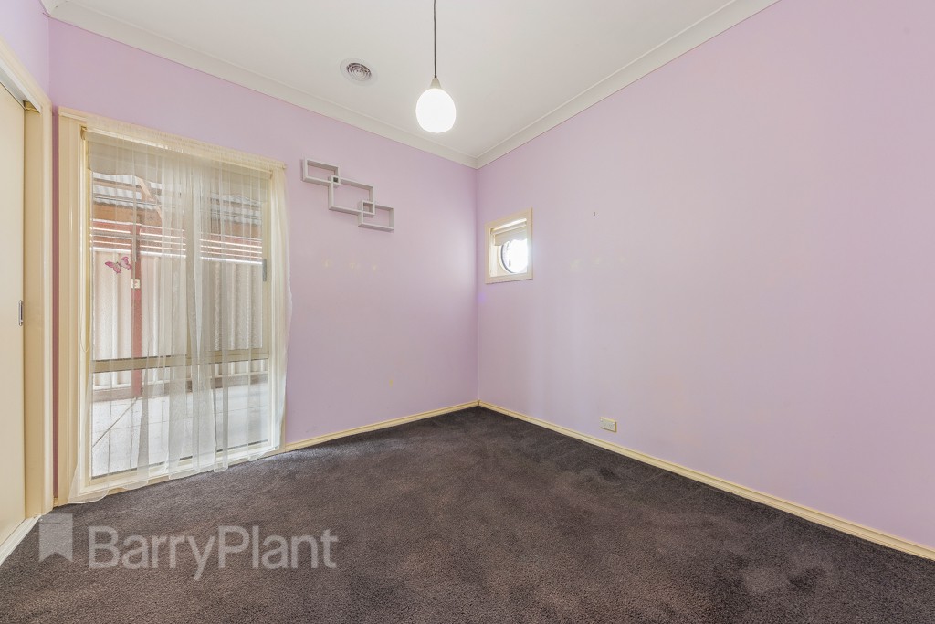 16 Caddick GardensCaroline Springs, VIC 3023  - Leased, Caroline Springs - Thumbnail 4