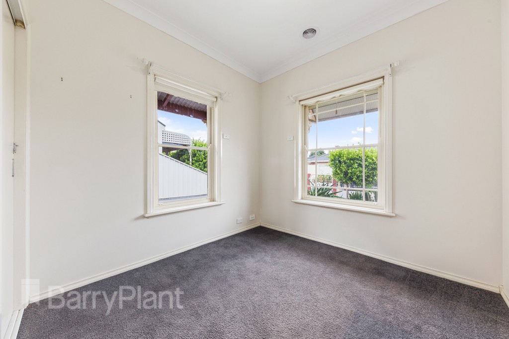 16 Caddick GardensCaroline Springs, VIC 3023  - Leased, Caroline Springs - Thumbnail 5