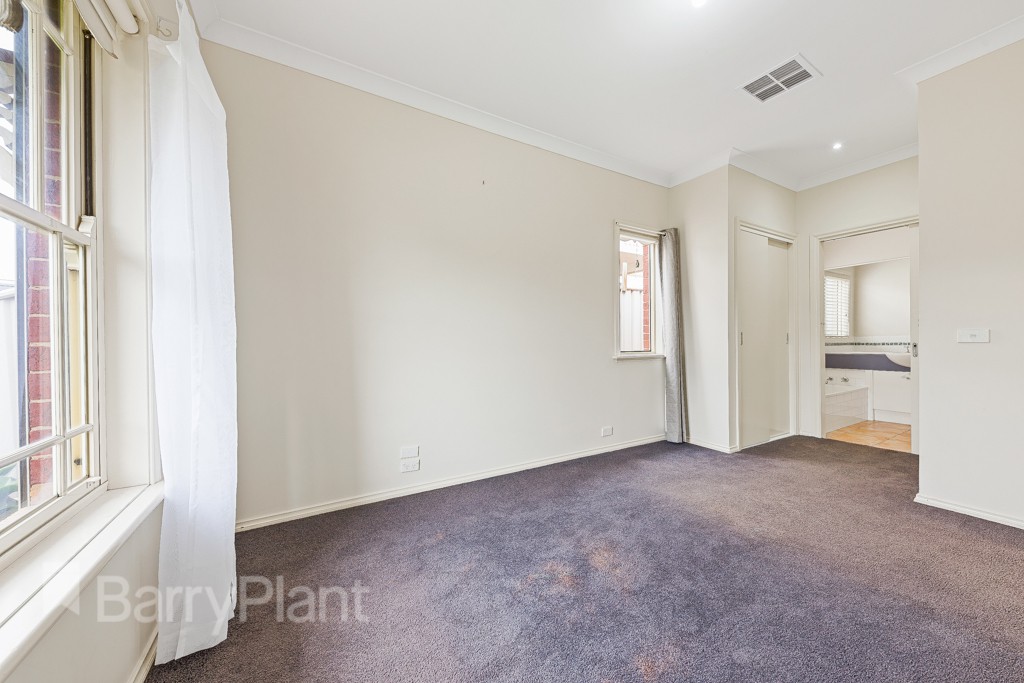 16 Caddick GardensCaroline Springs, VIC 3023  - Leased, Caroline Springs - Thumbnail 6