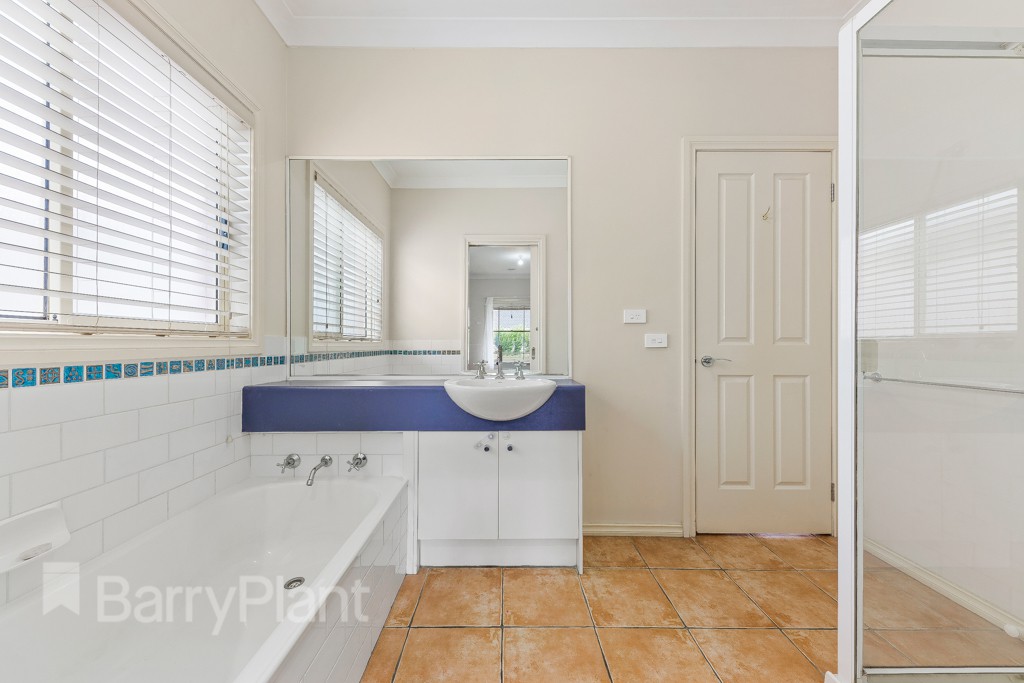 16 Caddick GardensCaroline Springs, VIC 3023  - Leased, Caroline Springs - Thumbnail 7