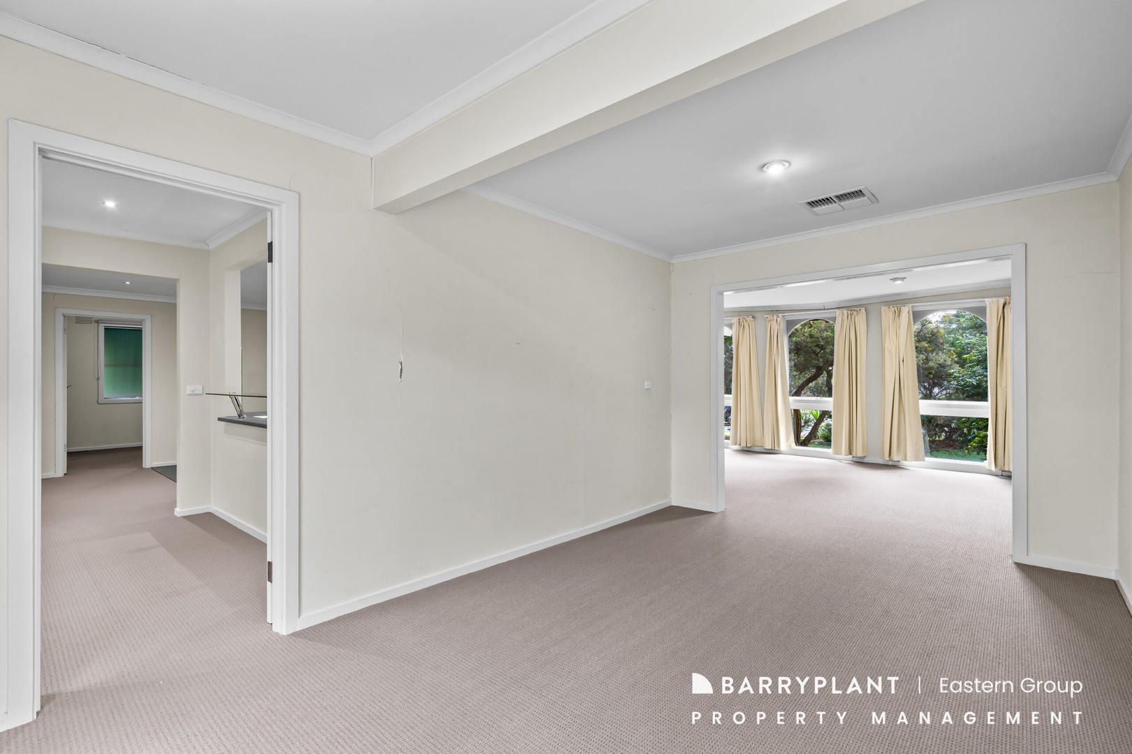 16 Caroben Avenue, Vermont, VIC 3133, Vermont - Thumbnail 4