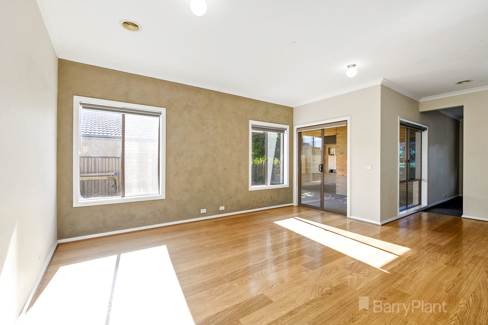 16 Caspian Chase, Pakenham, VIC 3810, Pakenham - Thumbnail 4