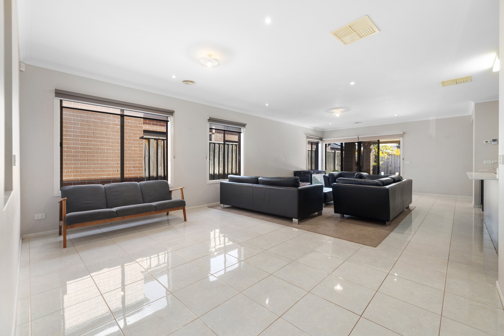 16 Castor Street, Williams Landing, VIC 3027, Williams Landing - Thumbnail 4