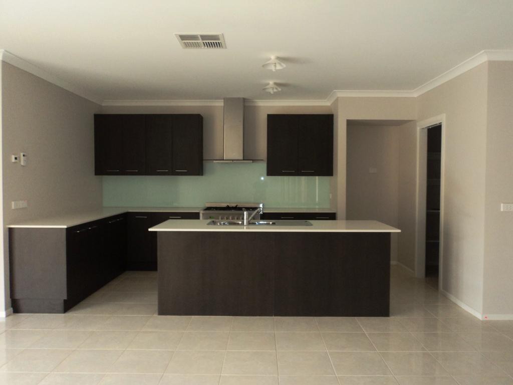 16 Castor Street, Williams Landing, VIC 3027 - Thumbnail 1 - 22/04/2022