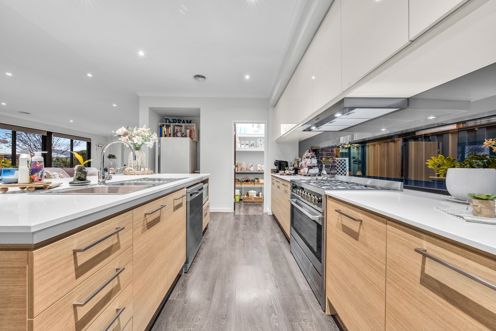 16 Chagall Parade, Clyde North, VIC 3978, Clyde North - Thumbnail 4