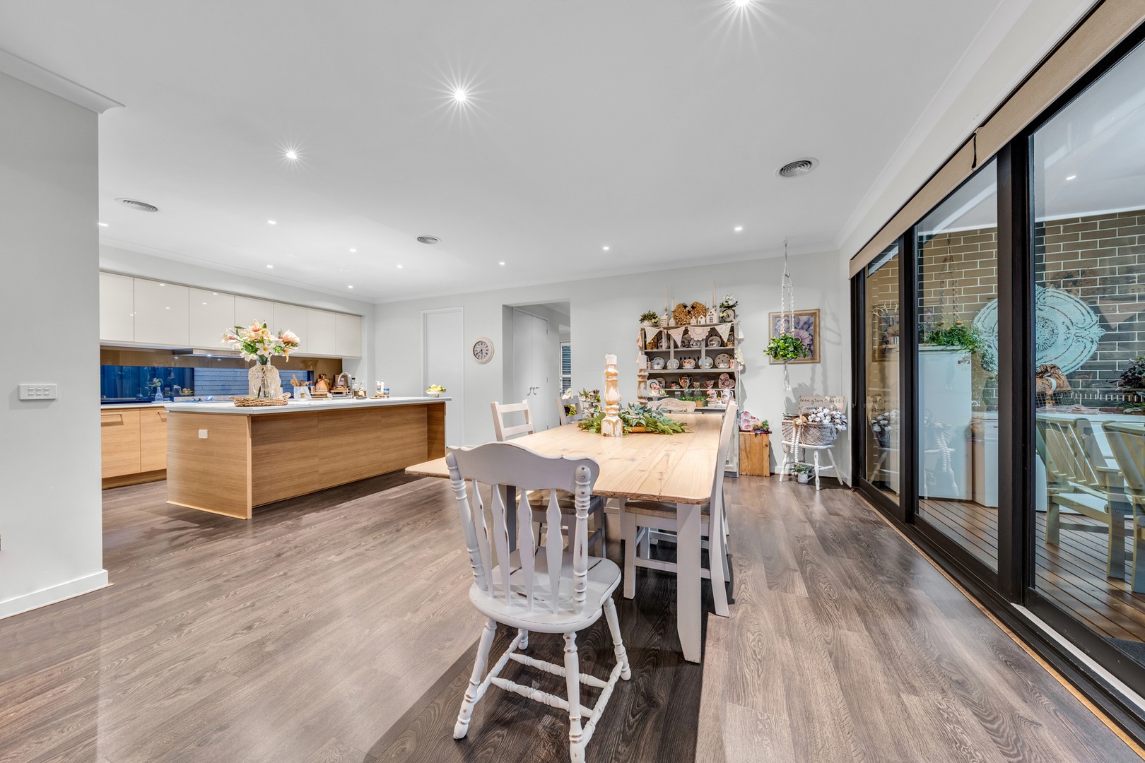 16 Chagall Parade, Clyde North, VIC 3978, Clyde North - Thumbnail 5