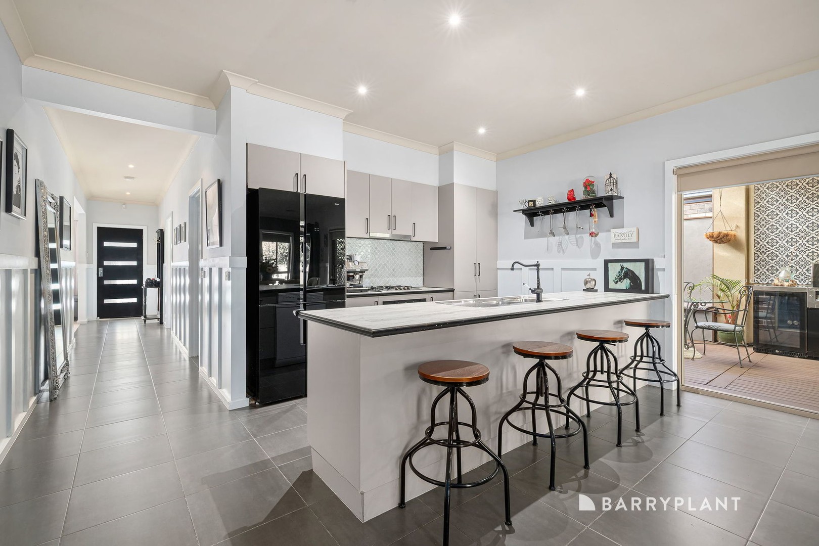 16 Chamonix Parade, South Morang, VIC 3752, South Morang - Thumbnail 5