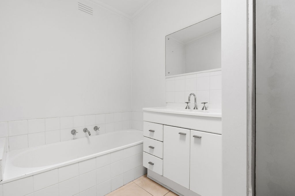 16 Charmaine Street, Dromana, VIC 3936, Dromana - Thumbnail 7