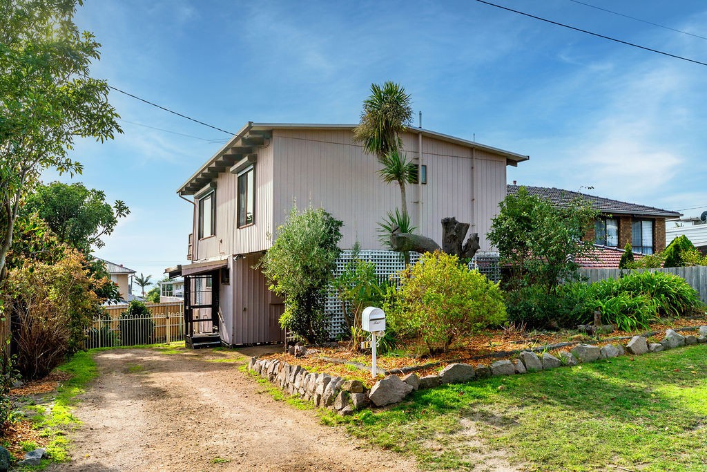 16 Charmaine Street, Dromana, VIC 3936, Dromana - Thumbnail 4