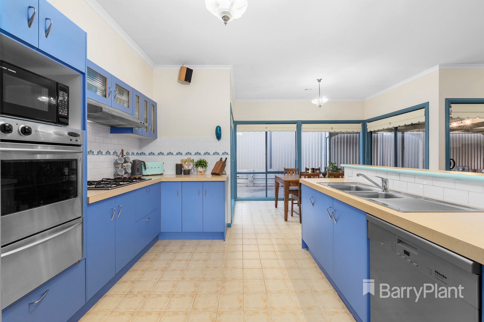 16 Cheviot Drive, Mill Park, VIC 3082, Mill Park - Thumbnail 3