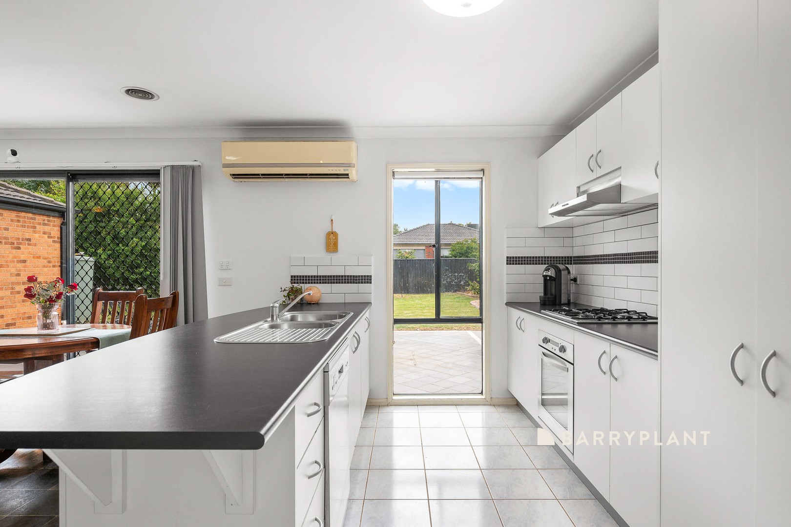 16 Chisholm Crescent, Narre Warren South, VIC 3805, Narre Warren South - Thumbnail 4