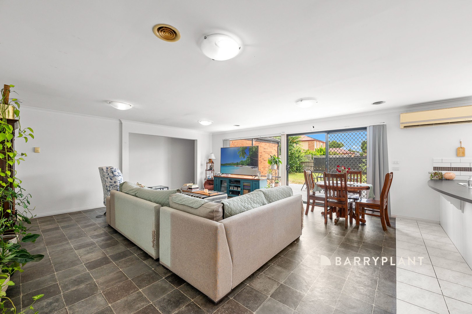 16 Chisholm Crescent, Narre Warren South, VIC 3805, Narre Warren South - Thumbnail 5