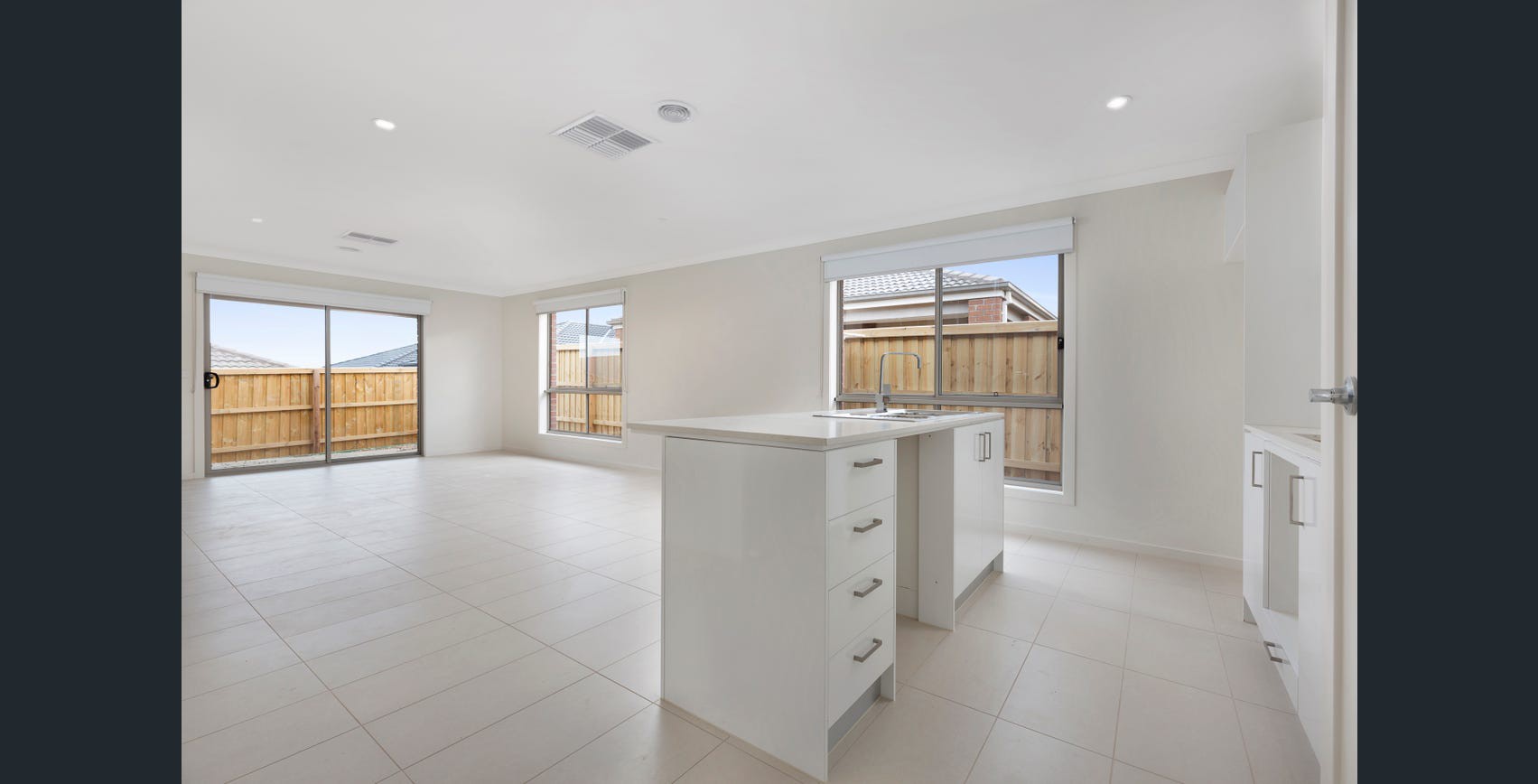 16 Clancy Way, Doreen, VIC 3754, Doreen - Thumbnail 3