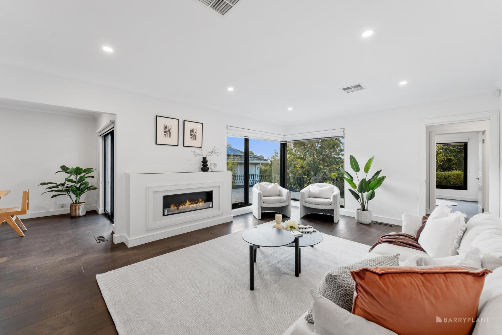 16 Clauscen Street, Templestowe Lower, VIC 3107 - Thumbnail 2 - 20/02/2025