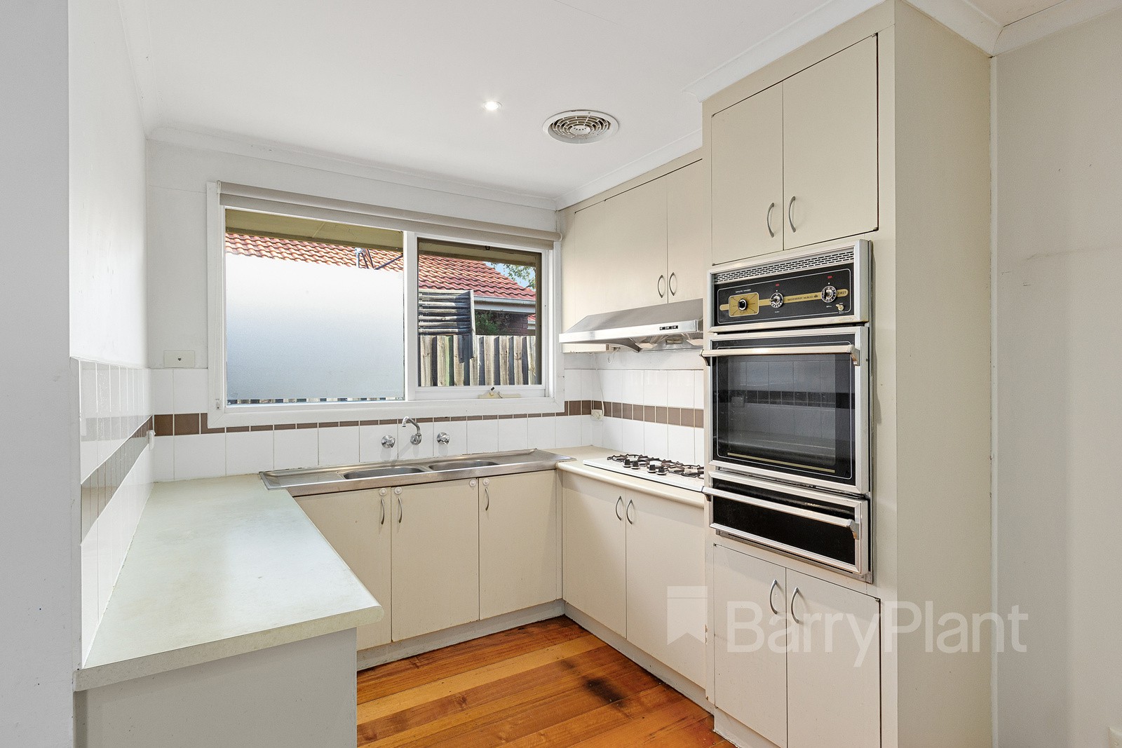 16 Cloverlea Drive, Wantirna, VIC 3152, Wantirna - Thumbnail 4