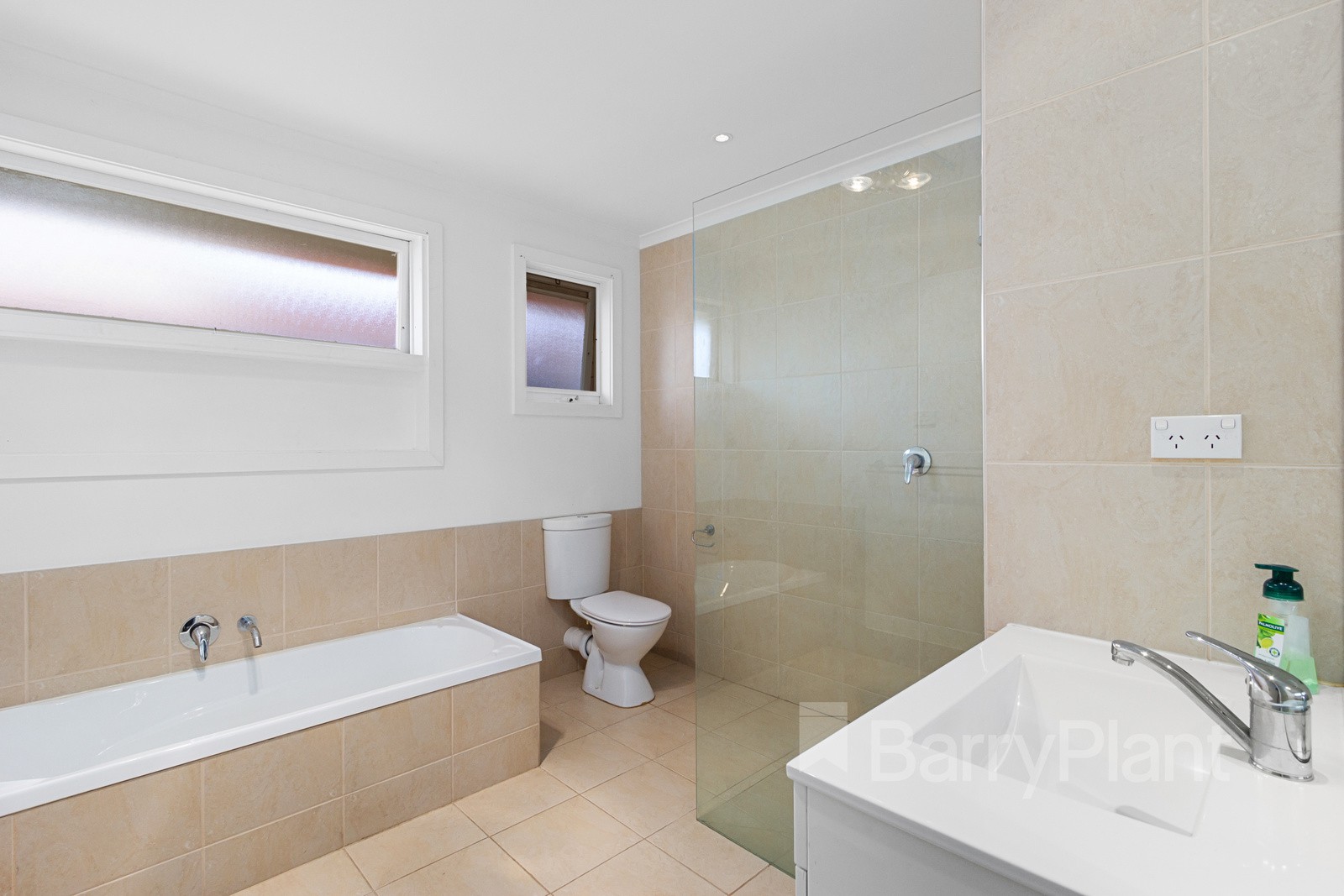 16 Cloverlea Drive, Wantirna, VIC 3152, Wantirna - Thumbnail 6