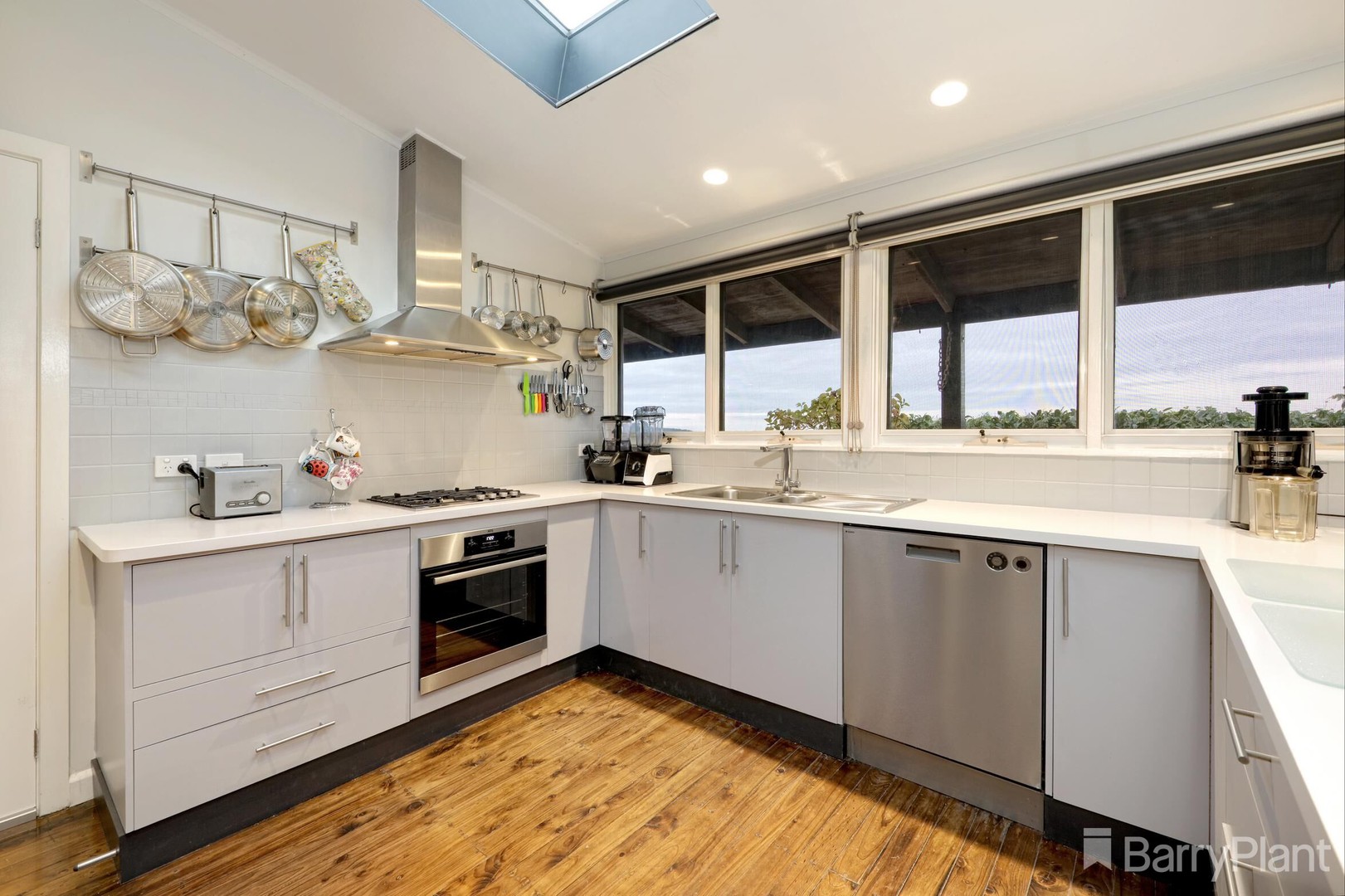 16 Cloverleigh Avenue, Emerald, VIC 3782, Emerald - Thumbnail 6