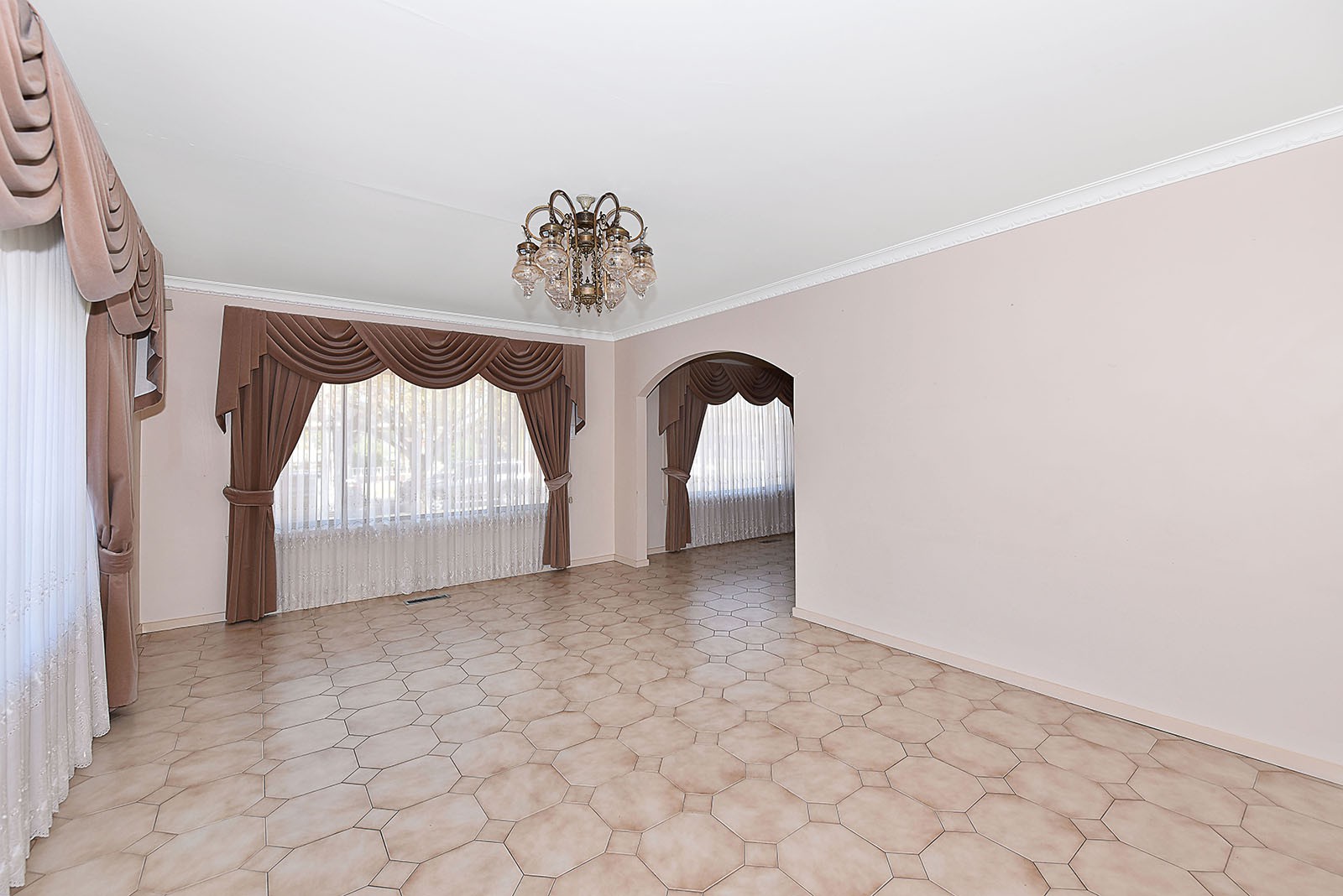 16 Collinson Street, Keilor Park, VIC 3042, Keilor Park - Thumbnail 2