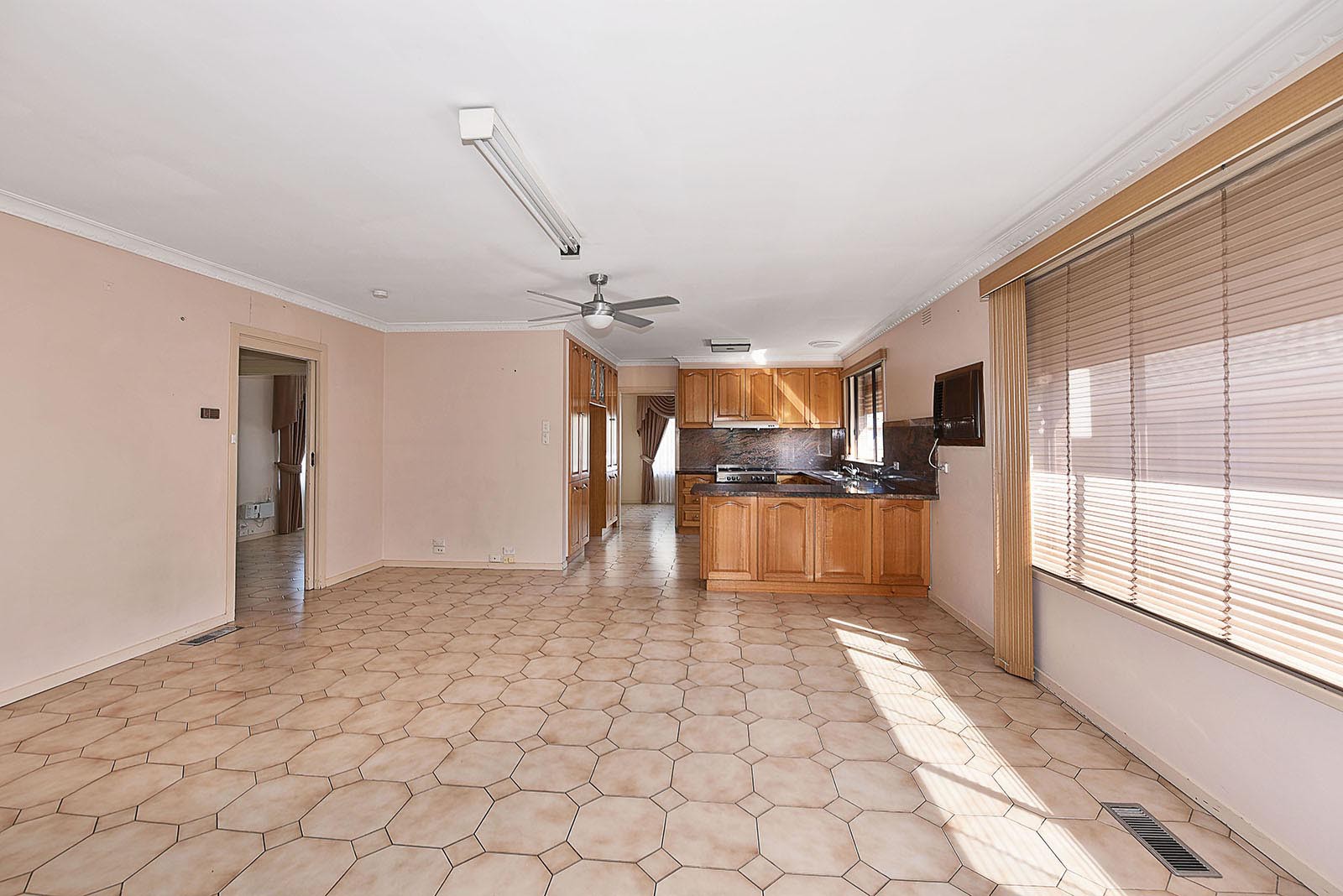16 Collinson Street, Keilor Park, VIC 3042, Keilor Park - Thumbnail 3