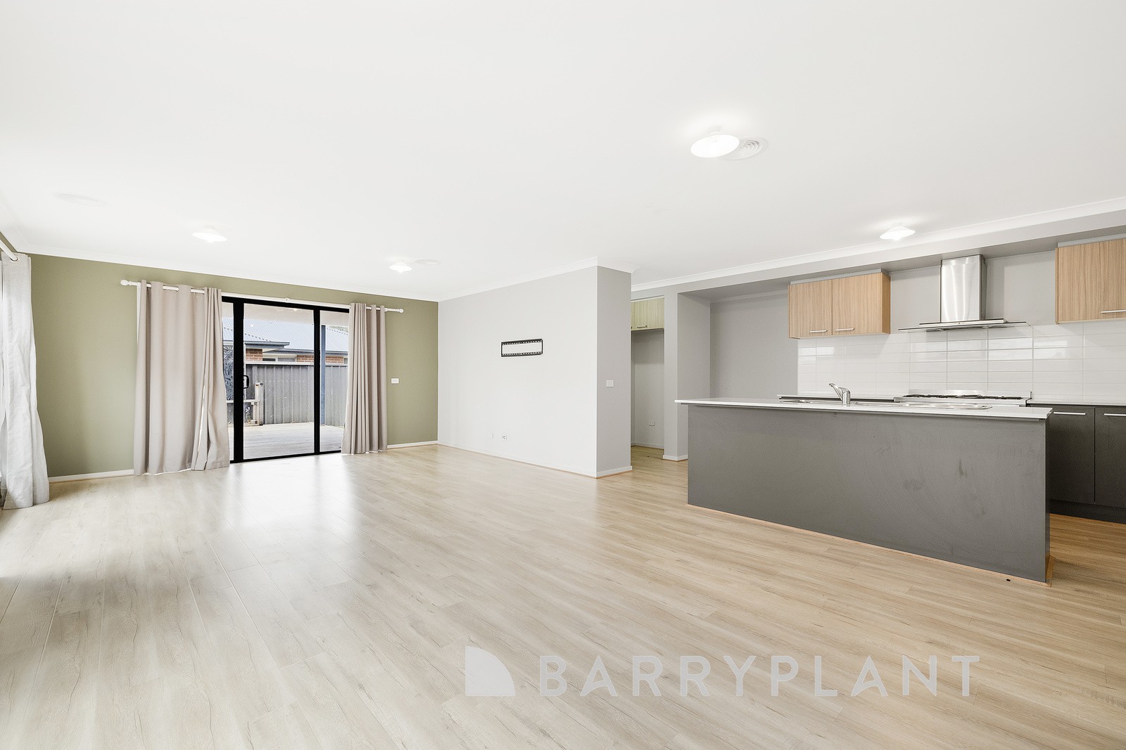 16 Colonial Way, Harkness, VIC 3337, Harkness - Thumbnail 5