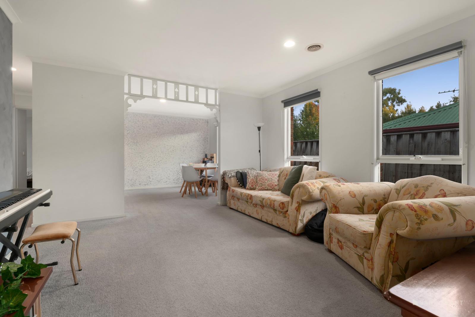 16 Commerford Place, Chirnside Park, VIC 3116, Chirnside Park - Thumbnail 2