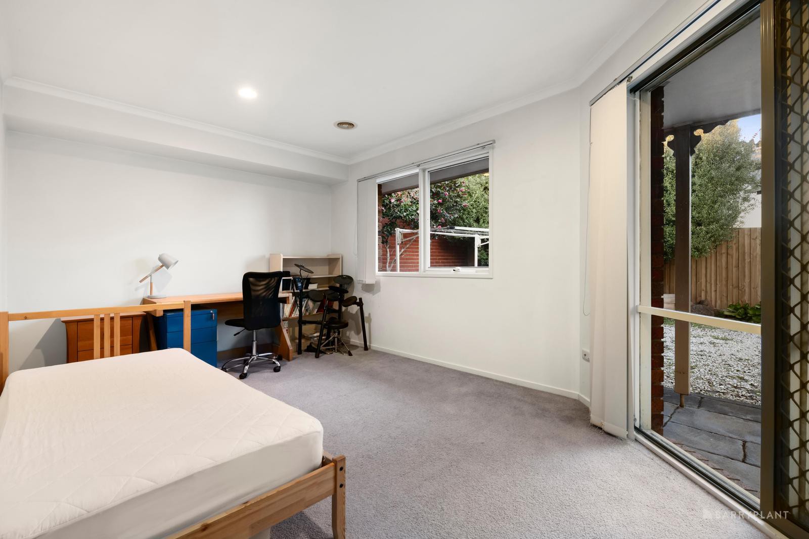 16 Commerford Place, Chirnside Park, VIC 3116, Chirnside Park - Thumbnail 5