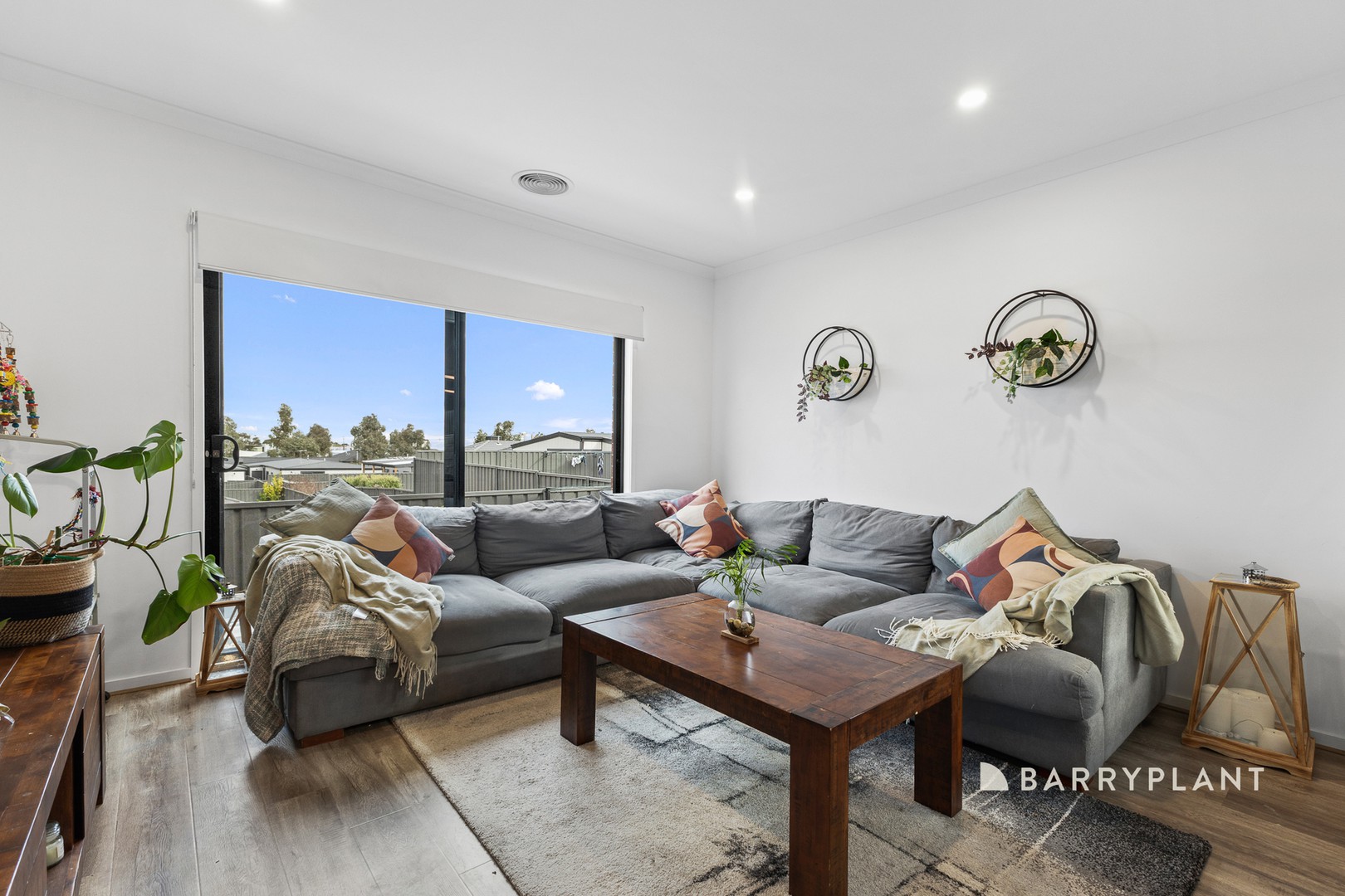 16 Corvara Way, Pakenham, VIC 3810, Pakenham - Thumbnail 5