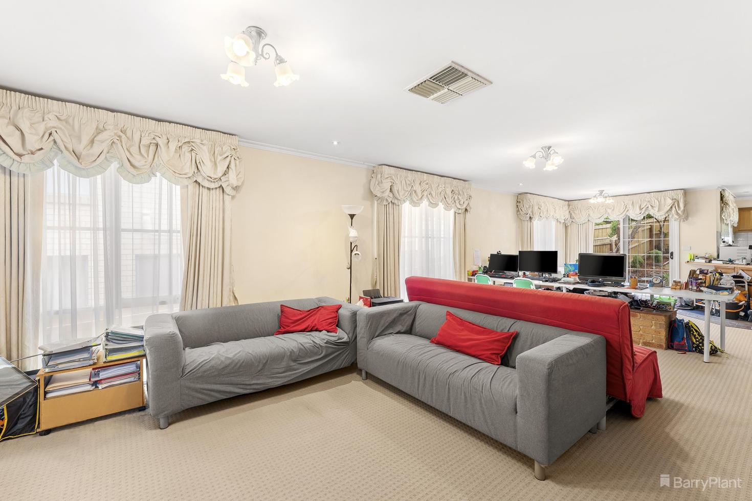 16 Cotswold Close, Vermont, VIC 3133 - Thumbnail 2 - 07/02/2023