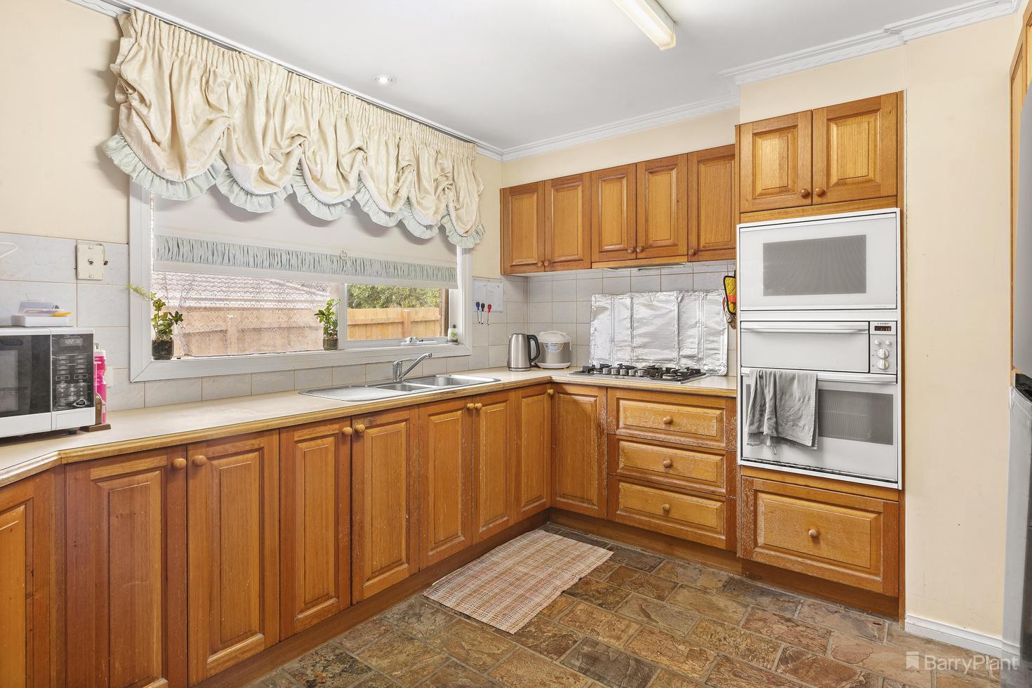 16 Cotswold Close, Vermont, VIC 3133, Vermont - Thumbnail 3