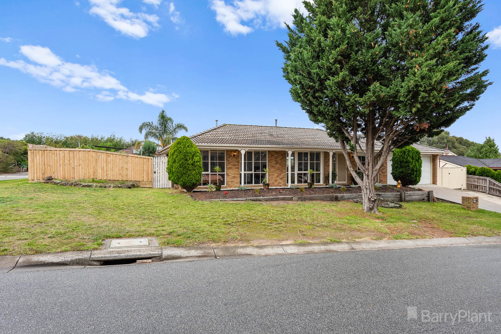 16 Culcairn Court, Narre Warren South, VIC 3805 - Thumbnail 1 - 17/02/2026