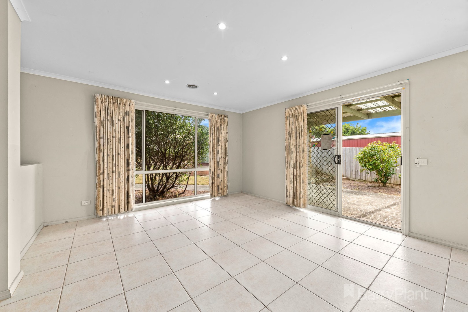 16 Darvell Court, Pakenham, VIC 3810, Pakenham - Thumbnail 4
