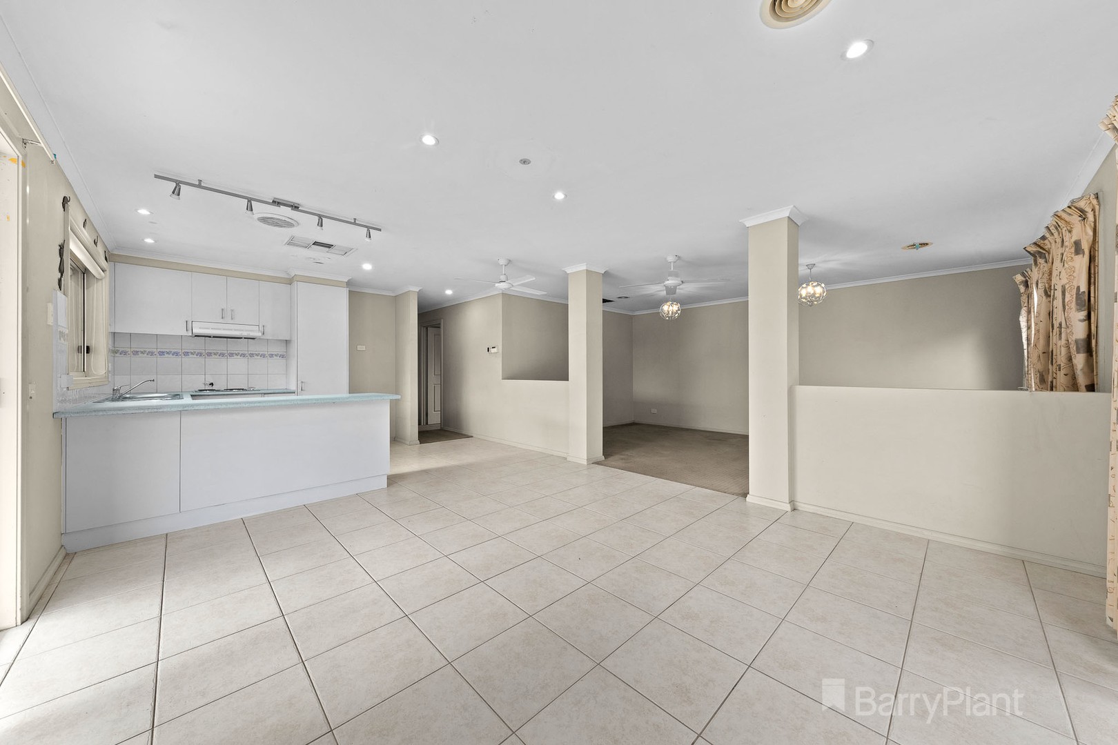 16 Darvell Court, Pakenham, VIC 3810, Pakenham - Thumbnail 5