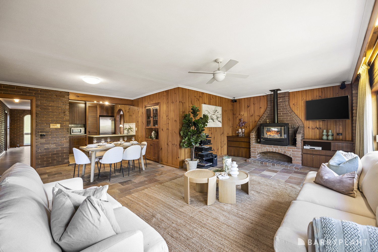 16 David Crescent, Bundoora, VIC 3083 - Thumbnail 2 - 30/10/2024