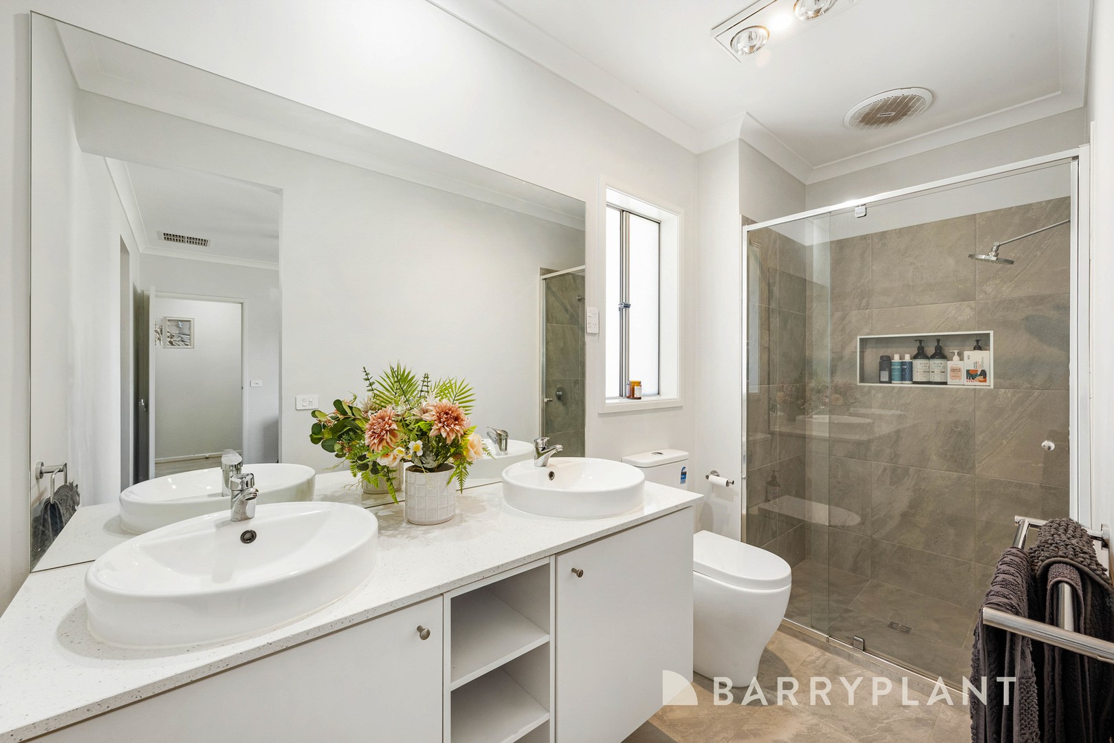 16 Dawley Circuit, Werribee, VIC 3030, Werribee - Thumbnail 3