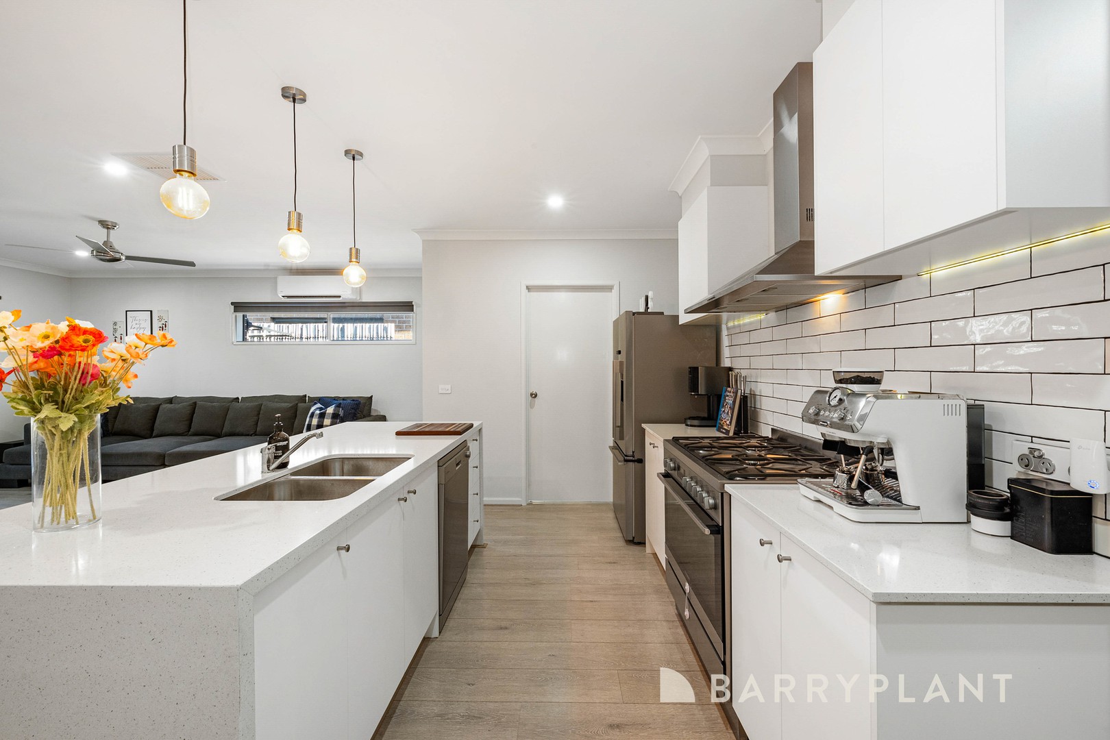 16 Dawley Circuit, Werribee, VIC 3030, Werribee - Thumbnail 5