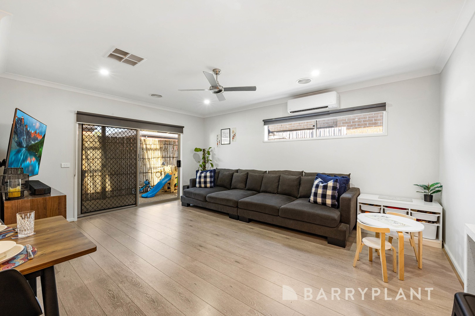 16 Dawley Circuit, Werribee, VIC 3030, Werribee - Thumbnail 8