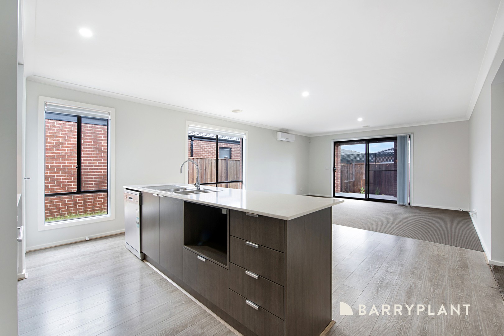 16 Delson Way, Mickleham, VIC 3064, Mickleham - Thumbnail 3
