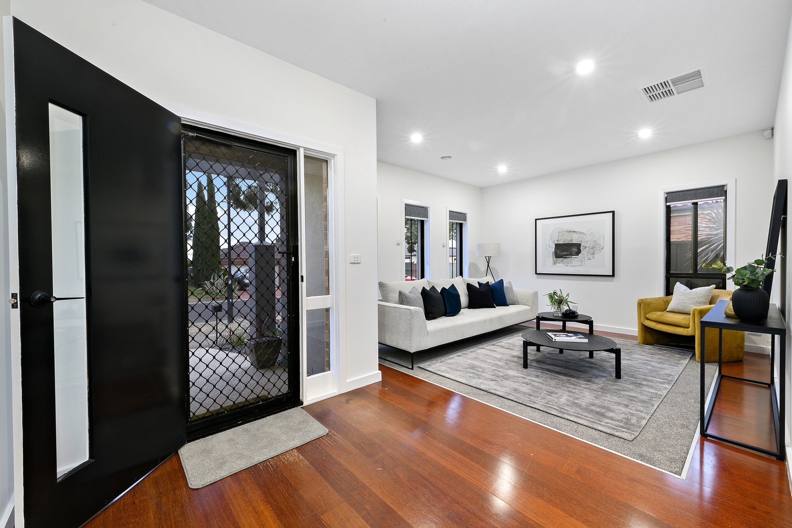 16 Dobell Crescent, Caroline Springs, VIC 3023, Caroline Springs - Thumbnail 2