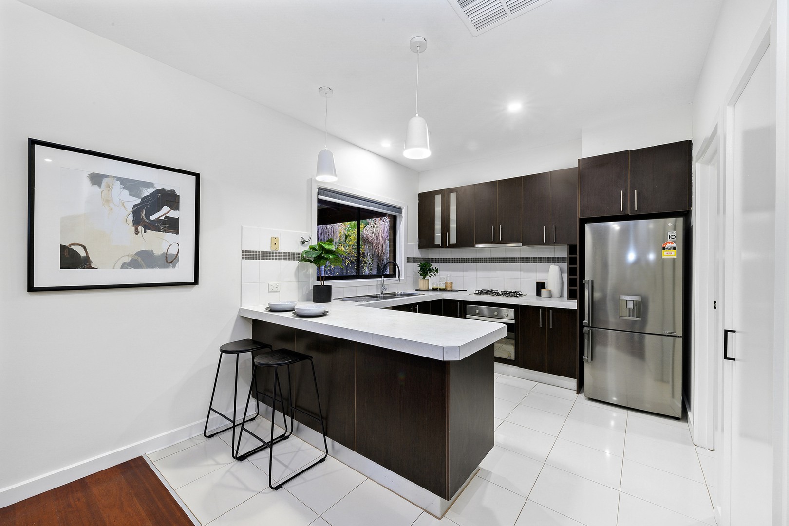 16 Dobell Crescent, Caroline Springs, VIC 3023, Caroline Springs - Thumbnail 4