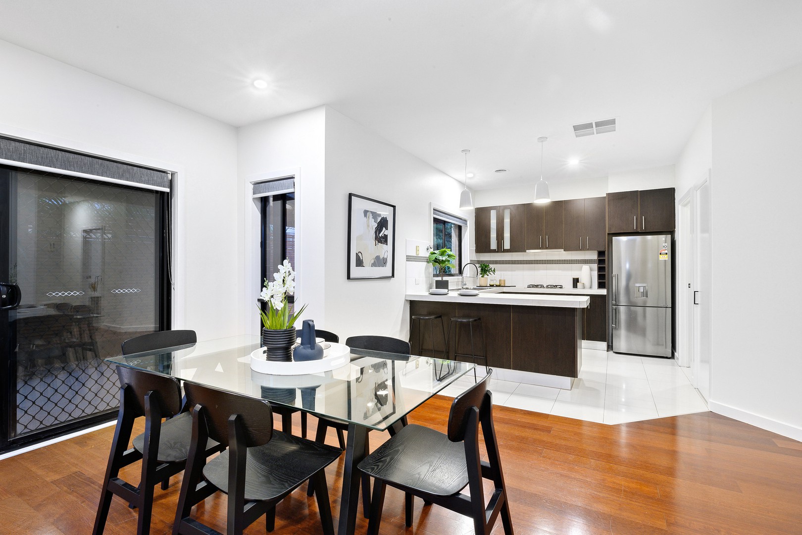 16 Dobell Crescent, Caroline Springs, VIC 3023, Caroline Springs - Thumbnail 5