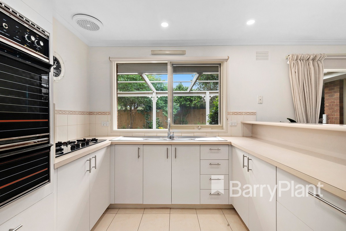 16 Dunsmuir Drive, Rosebud, VIC 3939, Rosebud - Thumbnail 2